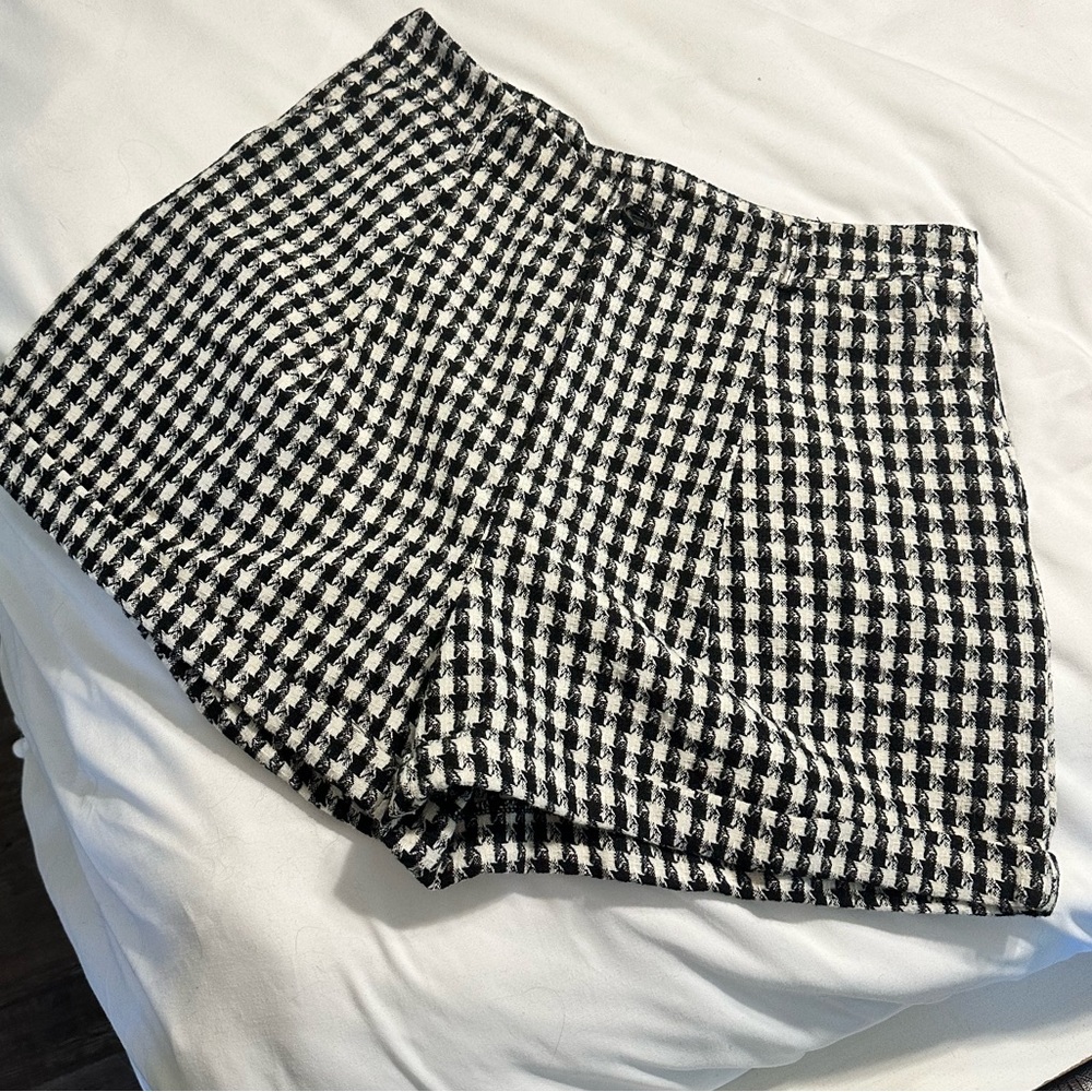 Hounds tooth shorts